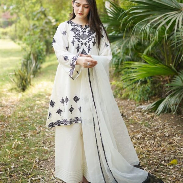 MON KUMARI
